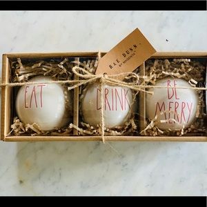 NWT Rae Dunn EAT ~ DRINK ~ BE MERRY Ornament Set